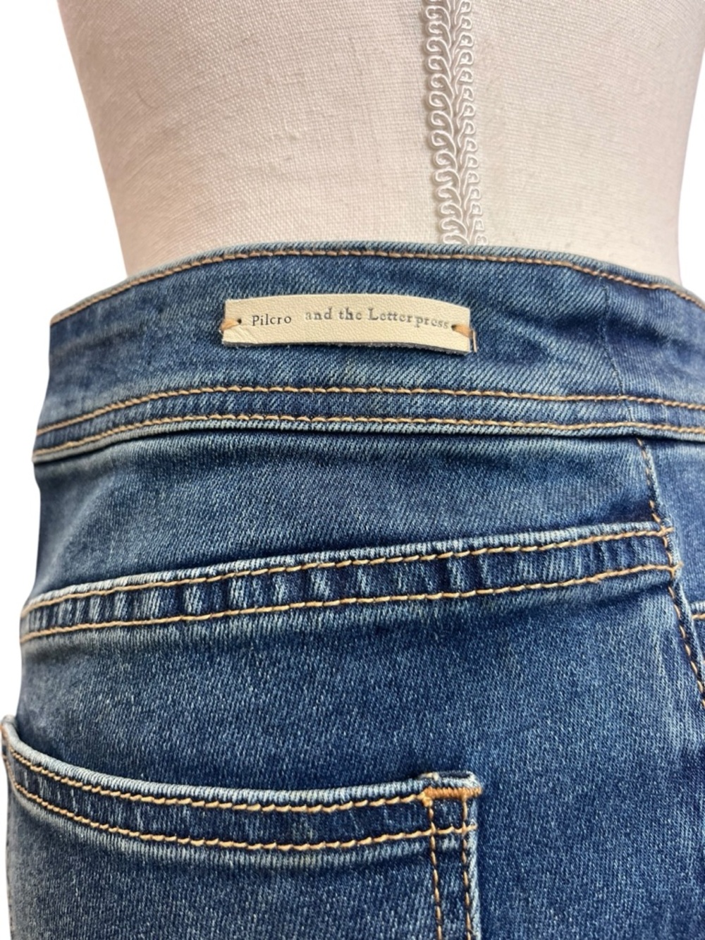 Pilcro Anthropologie Patchwork Jeans Wide Leg Cropped Denim 26 - Picture 4 of 10
